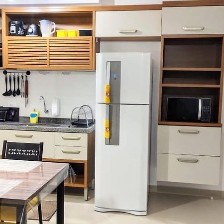Apto Centro Ubatuba Com Varanda Gourmet, Suite E Piscina Esterno foto