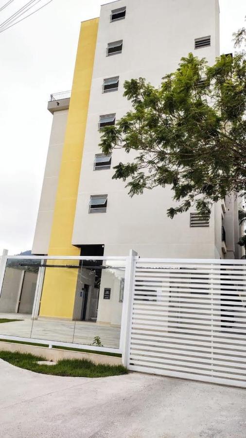 Apto Centro Ubatuba Com Varanda Gourmet, Suite E Piscina Esterno foto