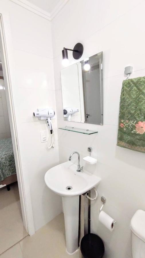 Apto Centro Ubatuba Com Varanda Gourmet, Suite E Piscina Esterno foto