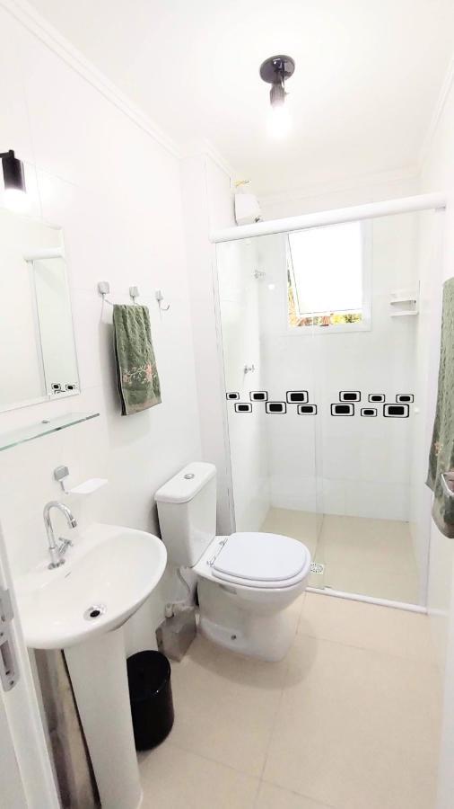 Apto Centro Ubatuba Com Varanda Gourmet, Suite E Piscina Esterno foto